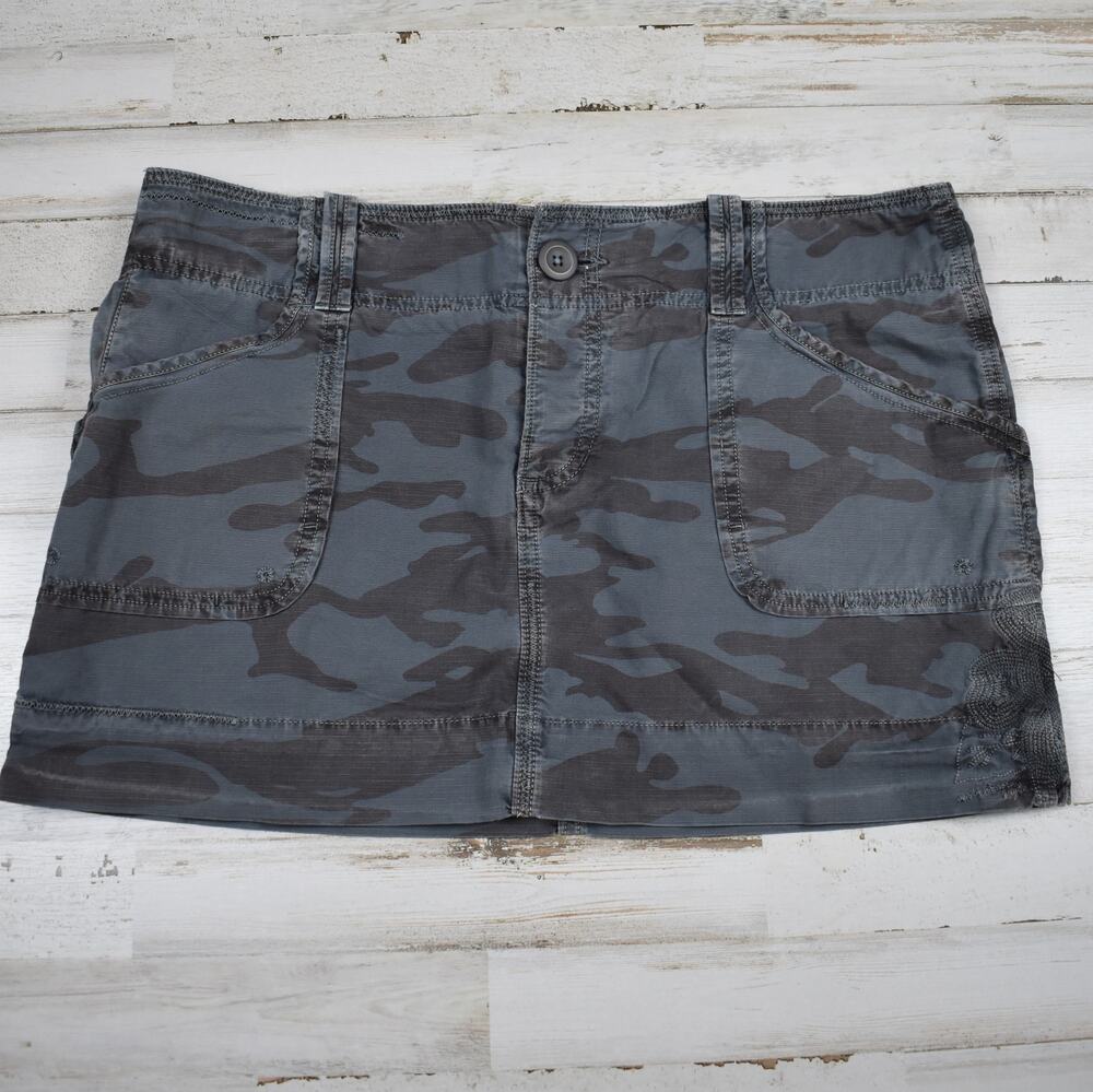 American Eagle Camo Mini Skirt Womens 12 Gray Y2K Grunge Fairy Vintage Utility